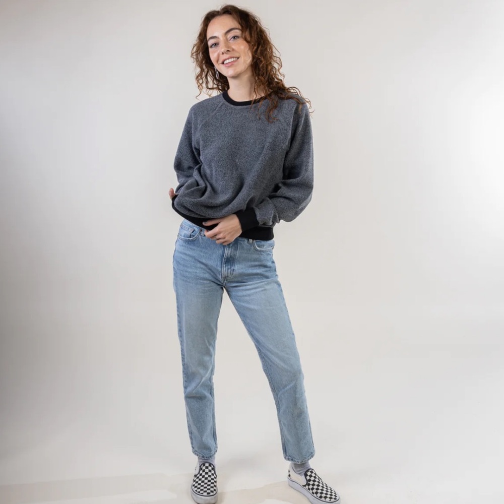 Feat Womens BlanketBlend Crewneck - Picture 3 of 11